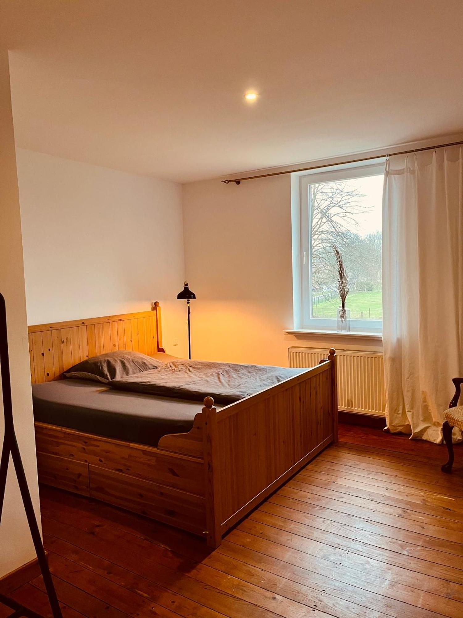 B E D & A G E D E S I G N -Extra Large- Wunderschoene Komplette Wohnung Mit Viel Platz & 4 Schlafzimmer B E D & A G E D E S I G N -Small- Wunderschoenes Zimmer Mit Bad Rechnungserstellung Fuer Geschaeftsreisende & Firmen Hunxe Exterior photo
