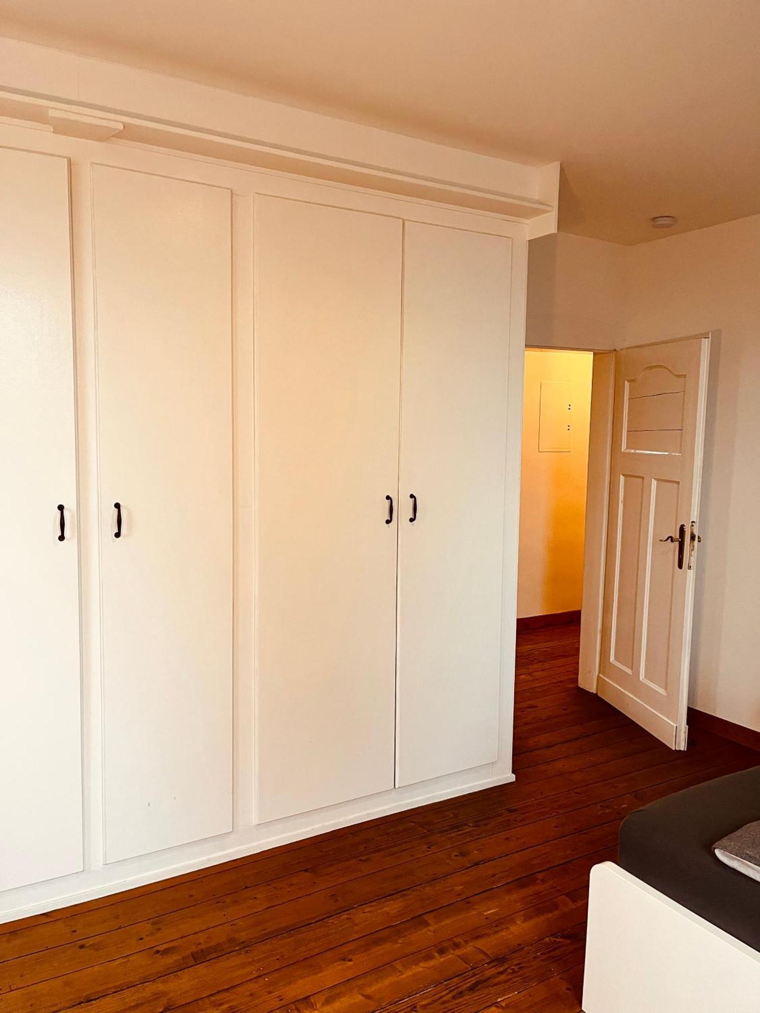 B E D & A G E D E S I G N -Extra Large- Wunderschoene Komplette Wohnung Mit Viel Platz & 4 Schlafzimmer B E D & A G E D E S I G N -Small- Wunderschoenes Zimmer Mit Bad Rechnungserstellung Fuer Geschaeftsreisende & Firmen Hunxe Exterior photo