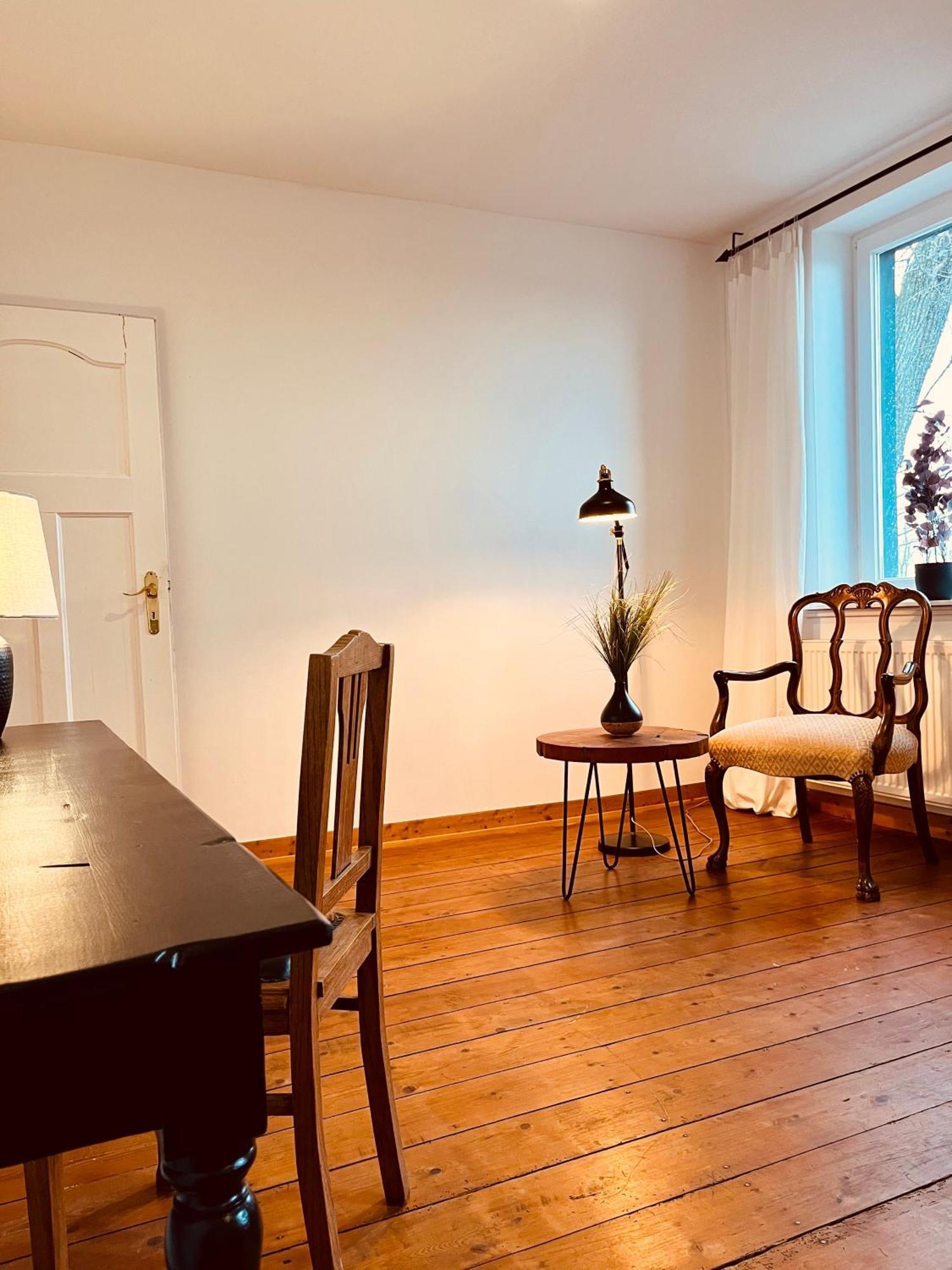 B E D & A G E D E S I G N -Extra Large- Wunderschoene Komplette Wohnung Mit Viel Platz & 4 Schlafzimmer B E D & A G E D E S I G N -Small- Wunderschoenes Zimmer Mit Bad Rechnungserstellung Fuer Geschaeftsreisende & Firmen Hunxe Exterior photo