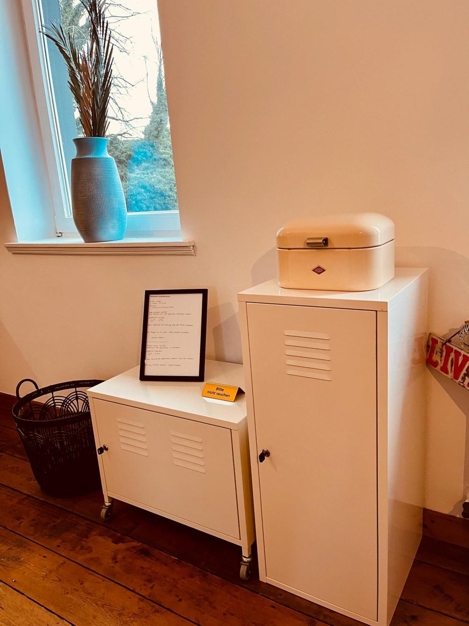 B E D & A G E D E S I G N -Extra Large- Wunderschoene Komplette Wohnung Mit Viel Platz & 4 Schlafzimmer B E D & A G E D E S I G N -Small- Wunderschoenes Zimmer Mit Bad Rechnungserstellung Fuer Geschaeftsreisende & Firmen Hunxe Exterior photo